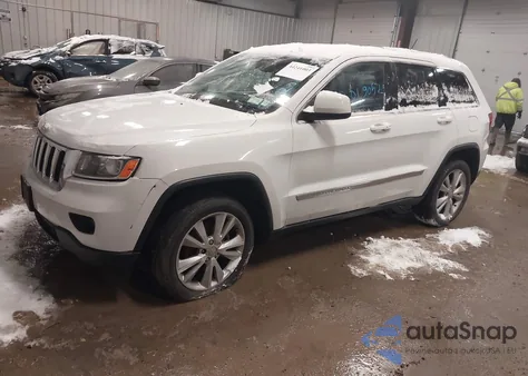 2013 Jeep Grand Cherokee Laredo z USA, uszkodzony, nr VIN 1C4RJFAG6DC557163